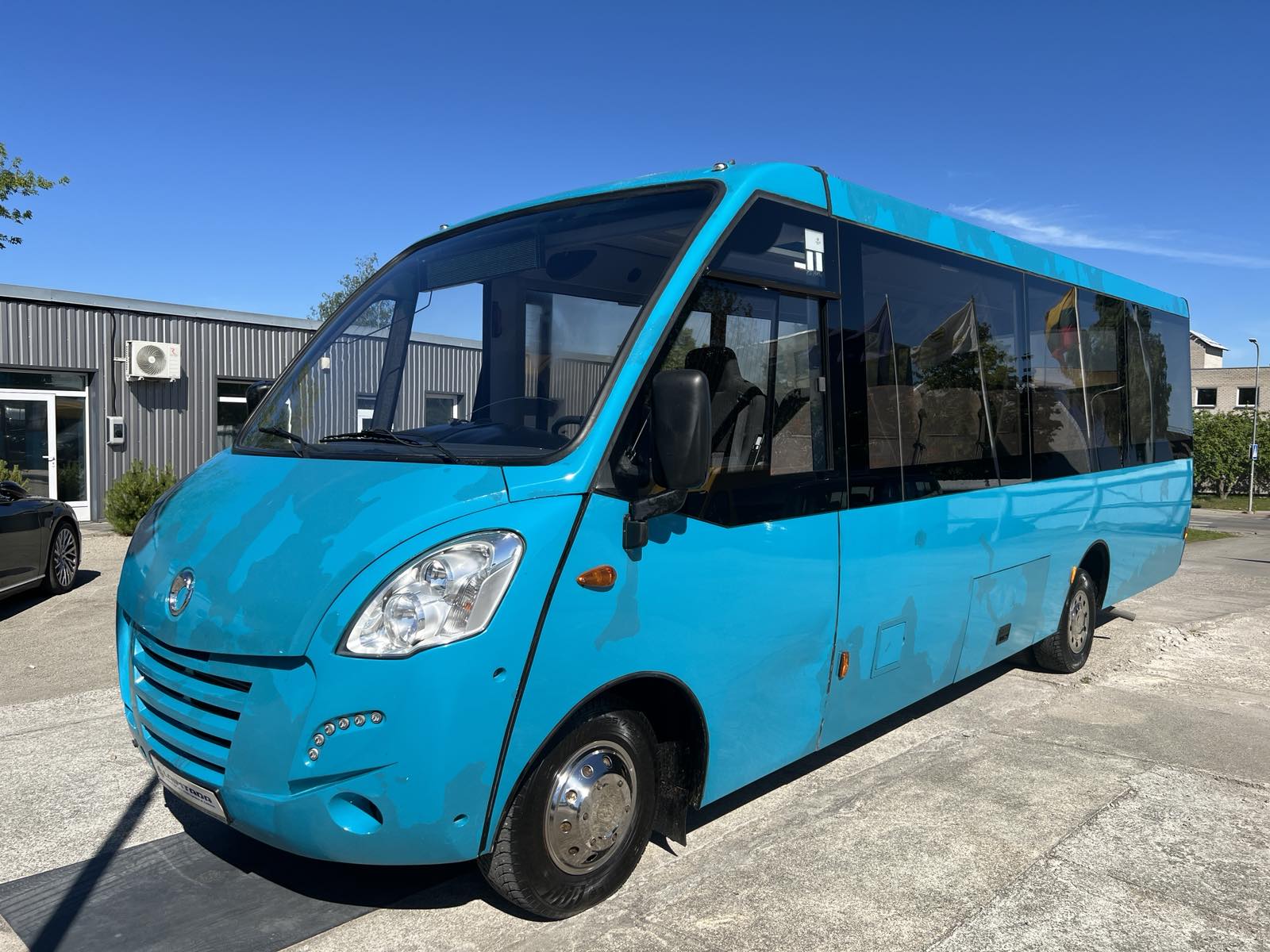 Iveco Kapena Thesi, keleivinis mikroautobusas