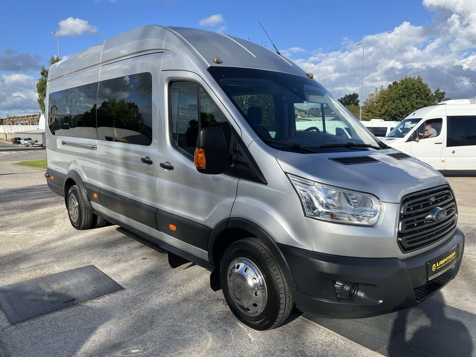 Ford Transit, keleivinis mikroautobusas