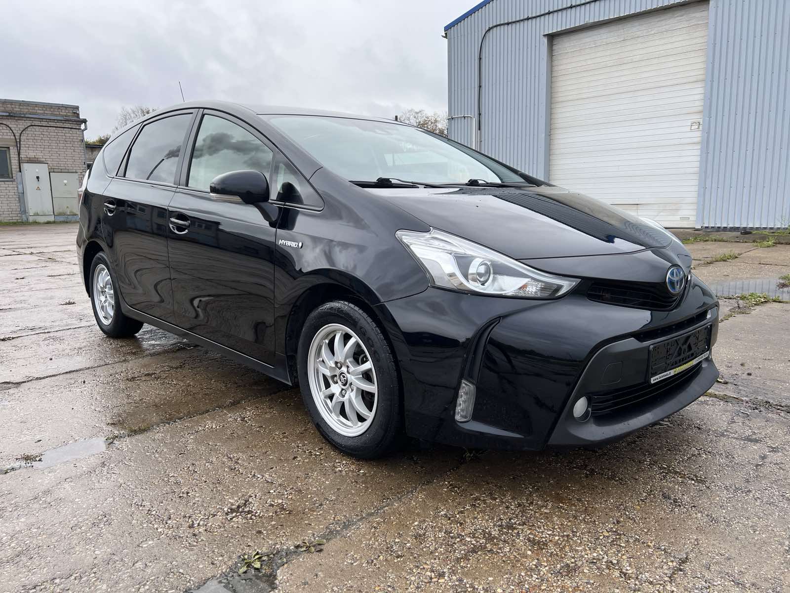 Toyota Prius+, 1.8 l., vienatūris