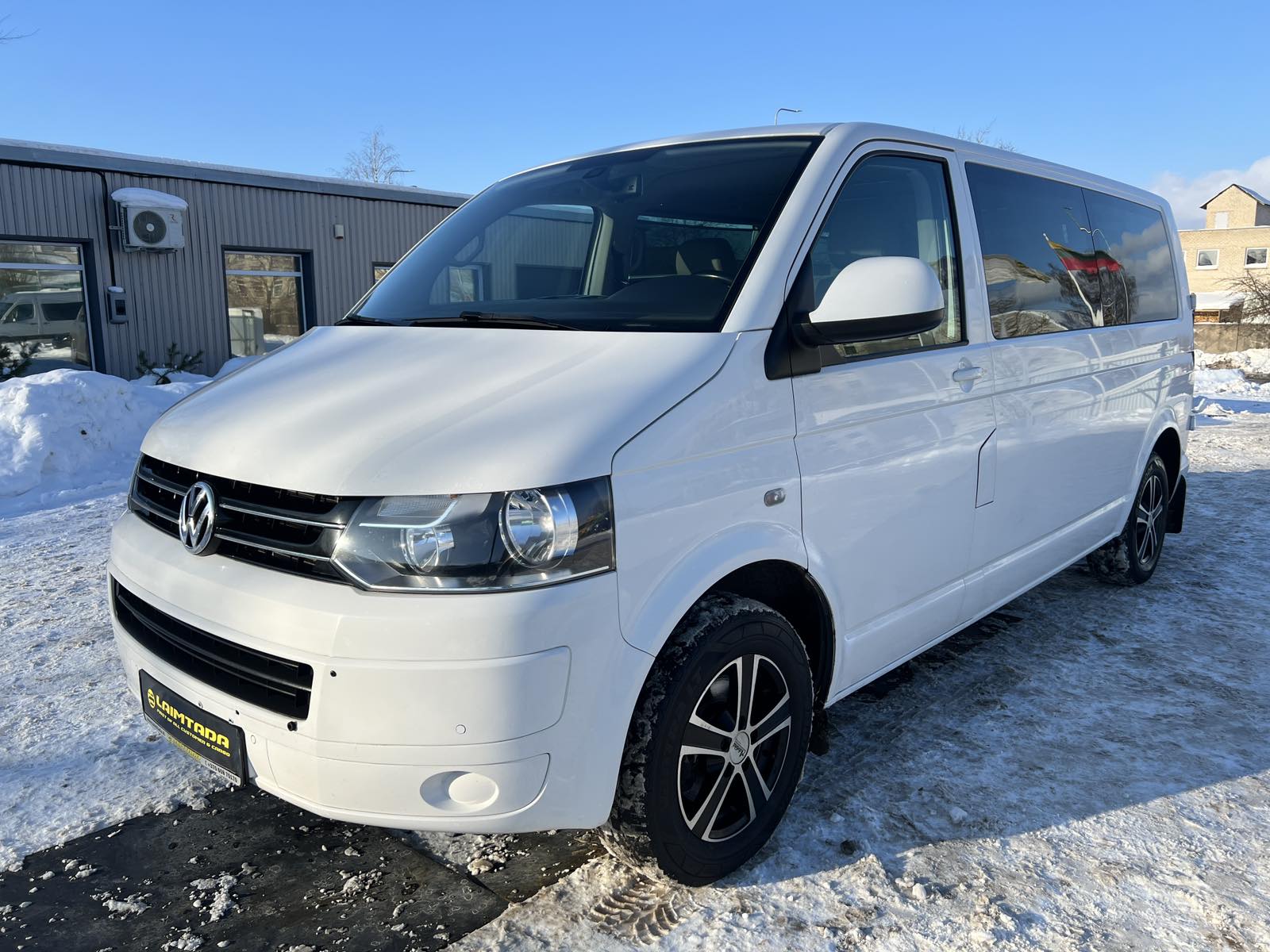 Volkswagen Caravelle, 2.0 l., keleivinis mikroautobusas