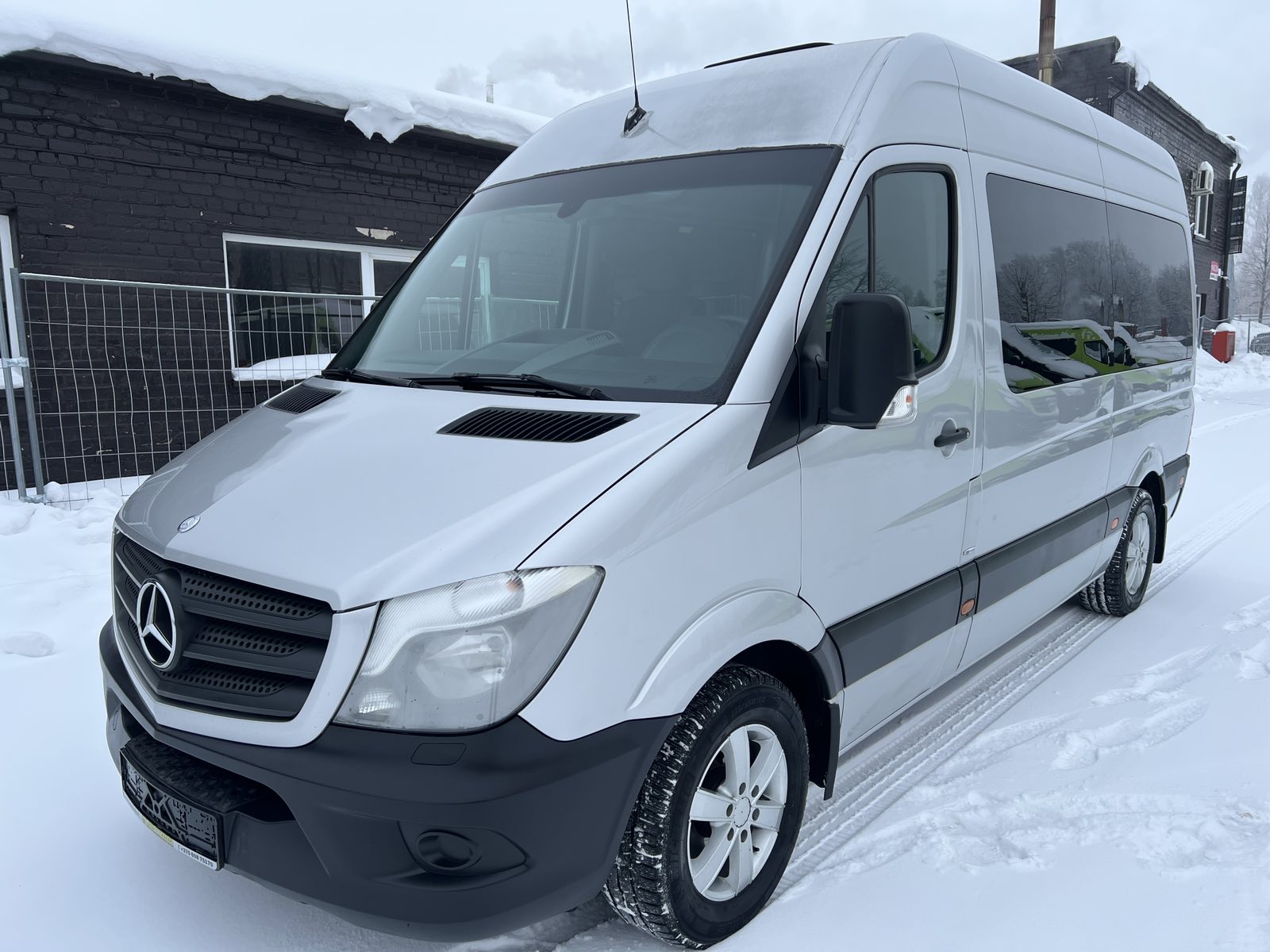Mercedes-Benz Sprinter, keleivinis mikroautobusas
